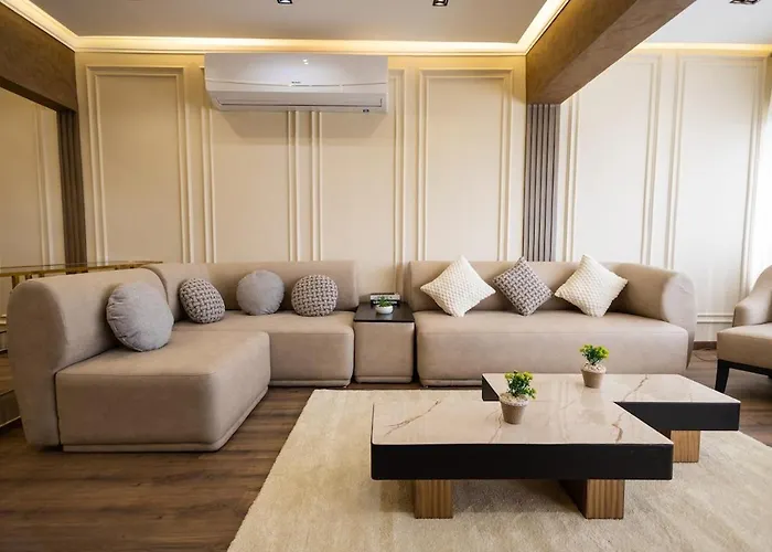 Heliopolis Haven With Open View - Close To Airport